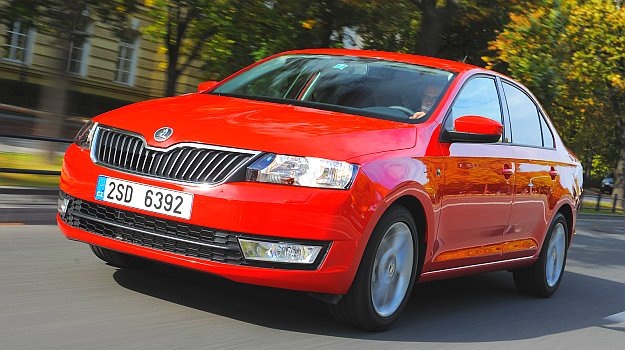 Skoda Rapid (2012 – 2020) – esquema de la caja de fusibles