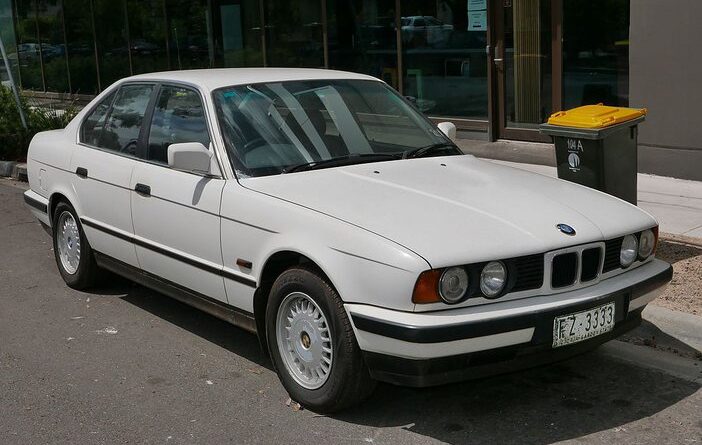 BMW 5 E34 (1988-1996) – batería
