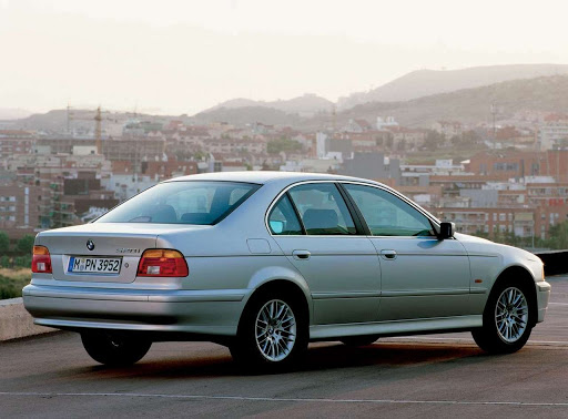 BMW 5 E39 (1996-2003) – batería