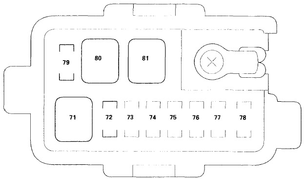 Caja de fusibles n.º 2 del compartimento del motor, modelos 2003-2004.