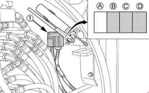 Primer plano de un fusible de retardo azul, listo para proteger circuitos eléctricos.