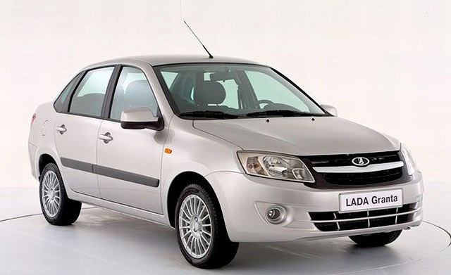 Lada Granta (2011-2021) – caja de fusibles