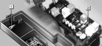 Segunda imagen de la caja de fusibles del motor del Lexus RX 300.