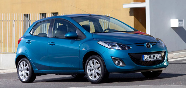 Mazda 2 (2011-2019) – Caja de fusibles