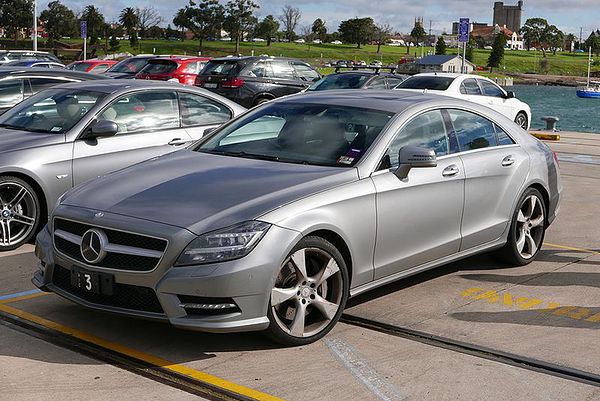 Mercedes-Benz CLS x218 (2010-2017) – caja de fusibles