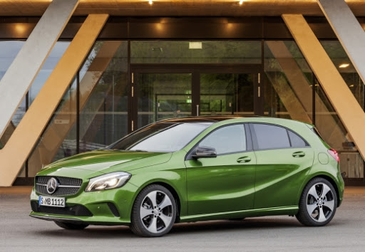 Mercedes-Benz Clase A w176 (2012-2018) – caja de fusibles