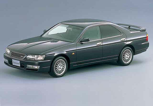 Nissan Laurel C35 – Caja de fusibles