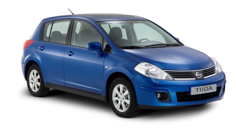 Nissan Tiida – caja de fusibles