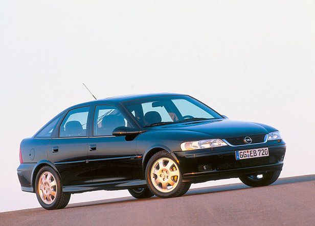 Opel Vectra B (1995-2002) – caja de fusibles