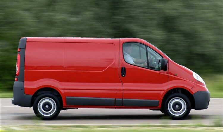 Opel Vivaro (2001-2018) – caja de fusibles