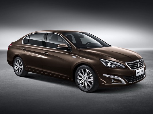 Peugeot 408 (2010-2018) – caja de fusibles