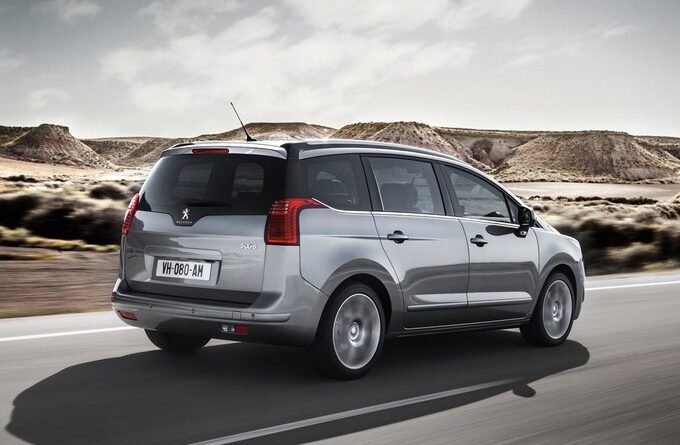 Peugeot 5008 (2009-2016) – caja de fusibles