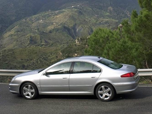 Peugeot 607 (1999-2009) – caja de fusibles