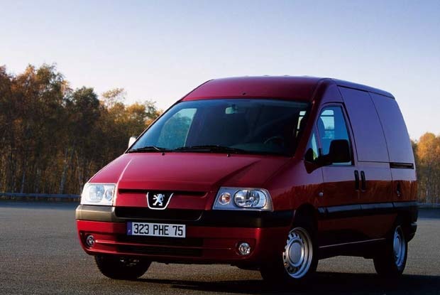Peugeot Expert (2004-2006) – caja de fusibles
