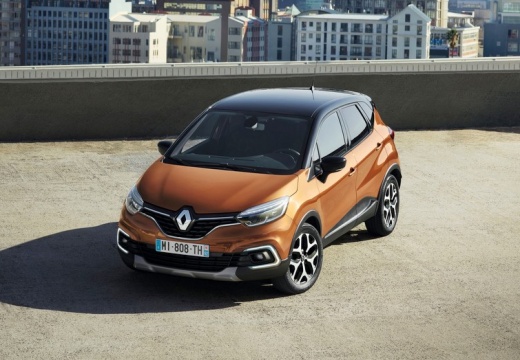 Renault Captur I (2013-2019) – caja de fusibles