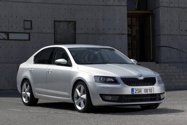 Skoda Octavia III (desde 2013) – batería