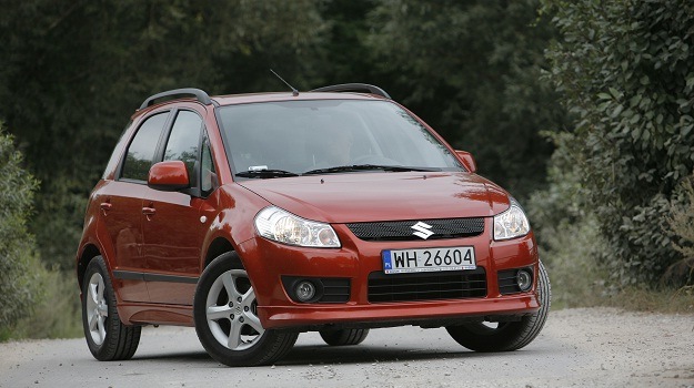 Suzuki SX4 (2006-2013) – caja de fusibles