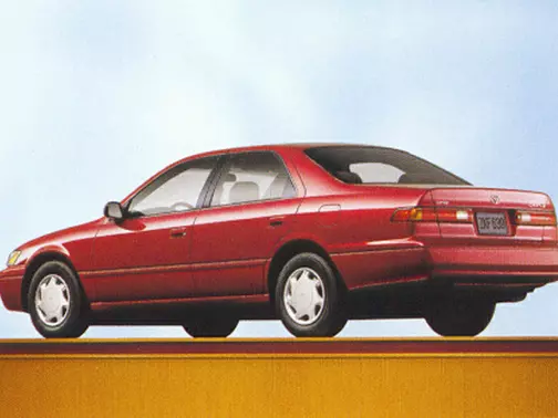 Toyota Camry XV20 (1996-2001) – caja de fusibles