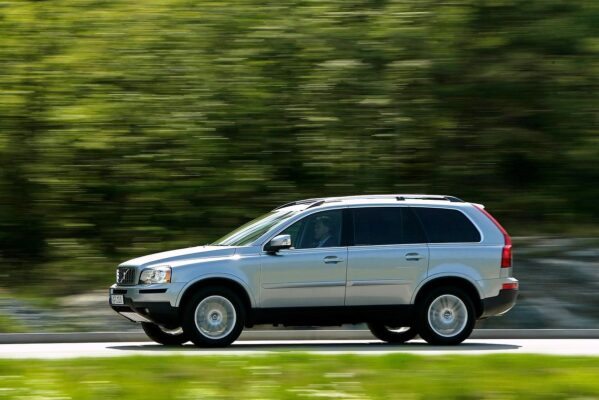 Volvo XC90 (2003-2022) – caja de fusibles